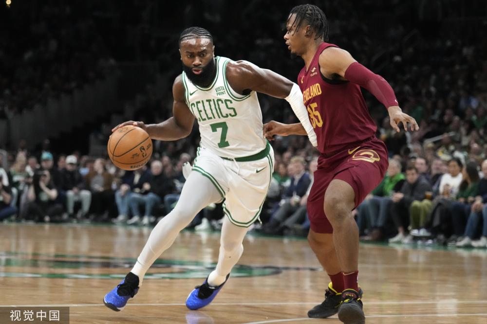 而备受尊敬 而备受尊敬