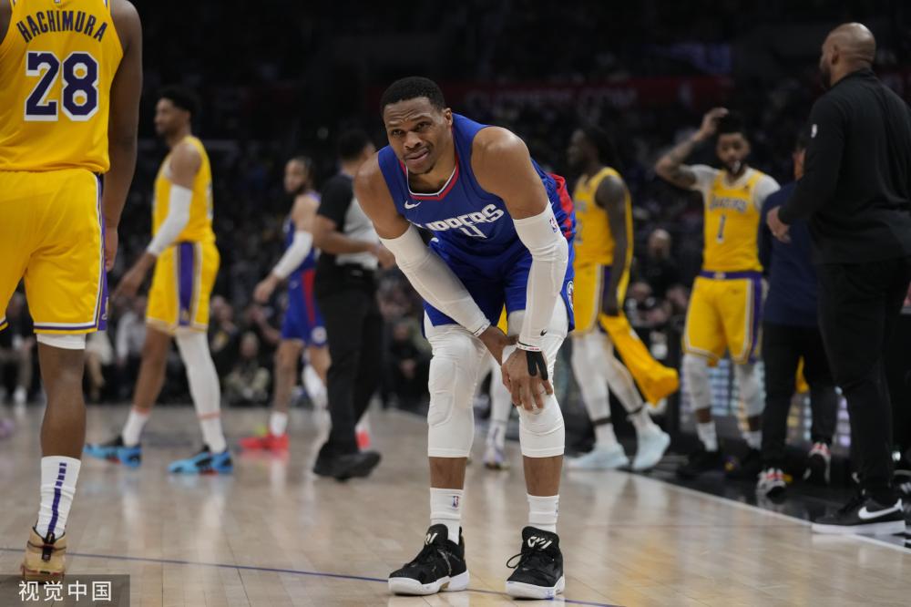 阵容面临严 阵容面临严